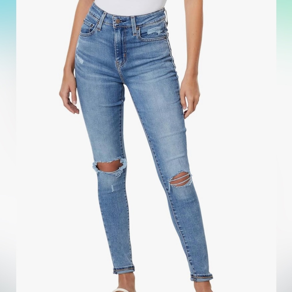 Levi’s 721 high rise skinny jeans